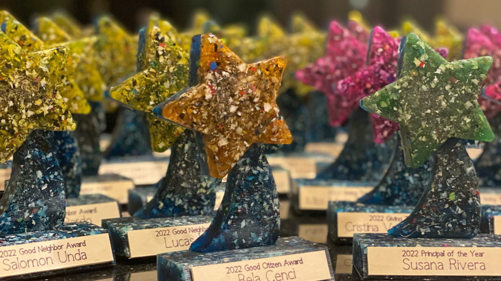 Little Star trophy that contains an average of 51 grams of unrecyclable plastics
